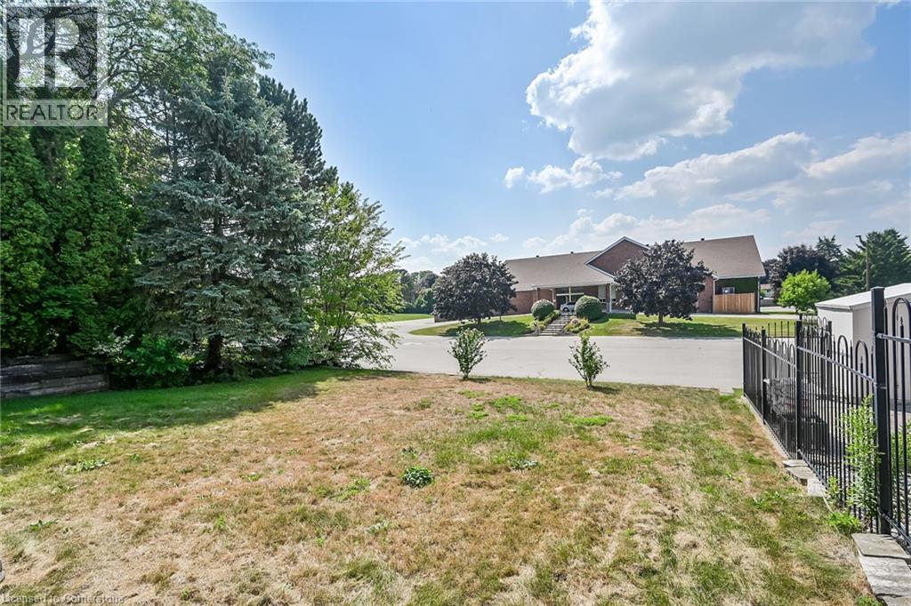 Photo 36 of 30 Carriage Road, Simcoe ON
