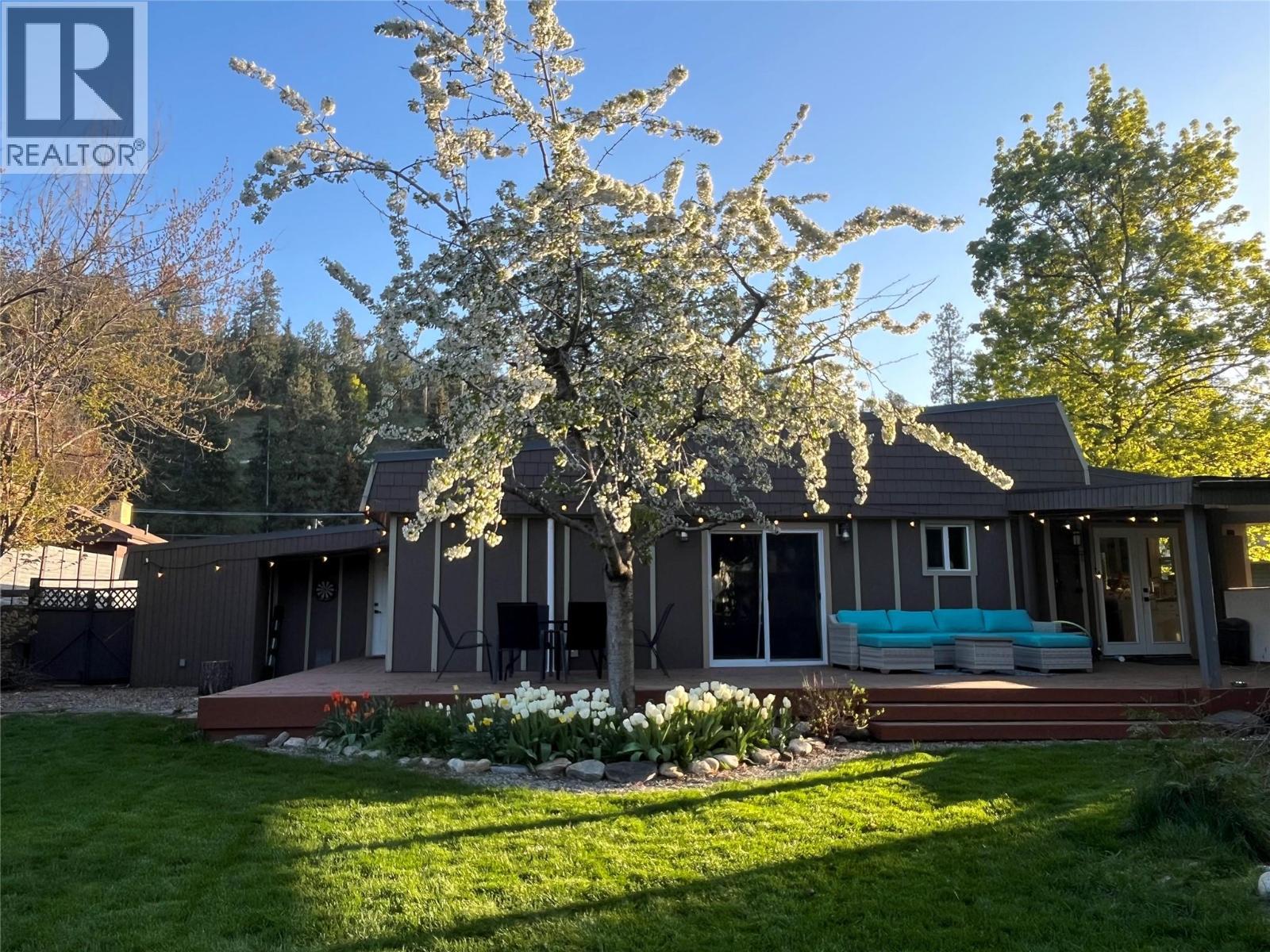  812 Paret Road, Kelowna