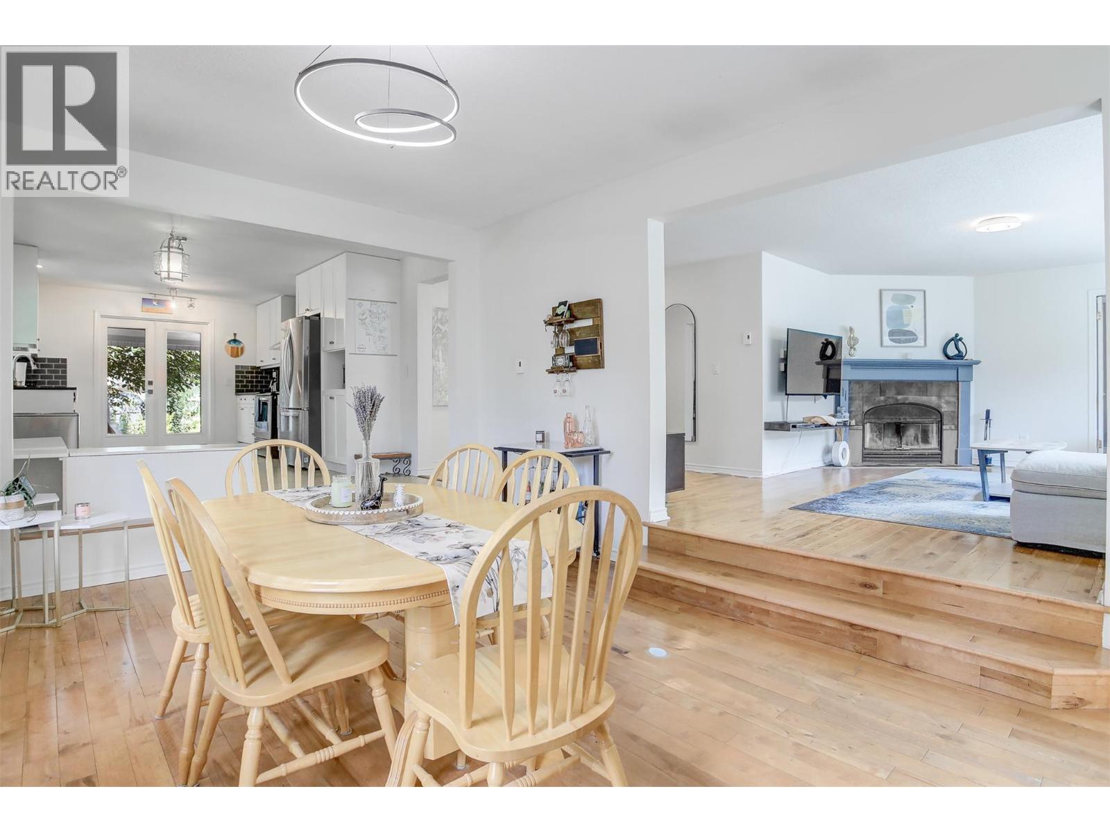  812 Paret Road, Kelowna