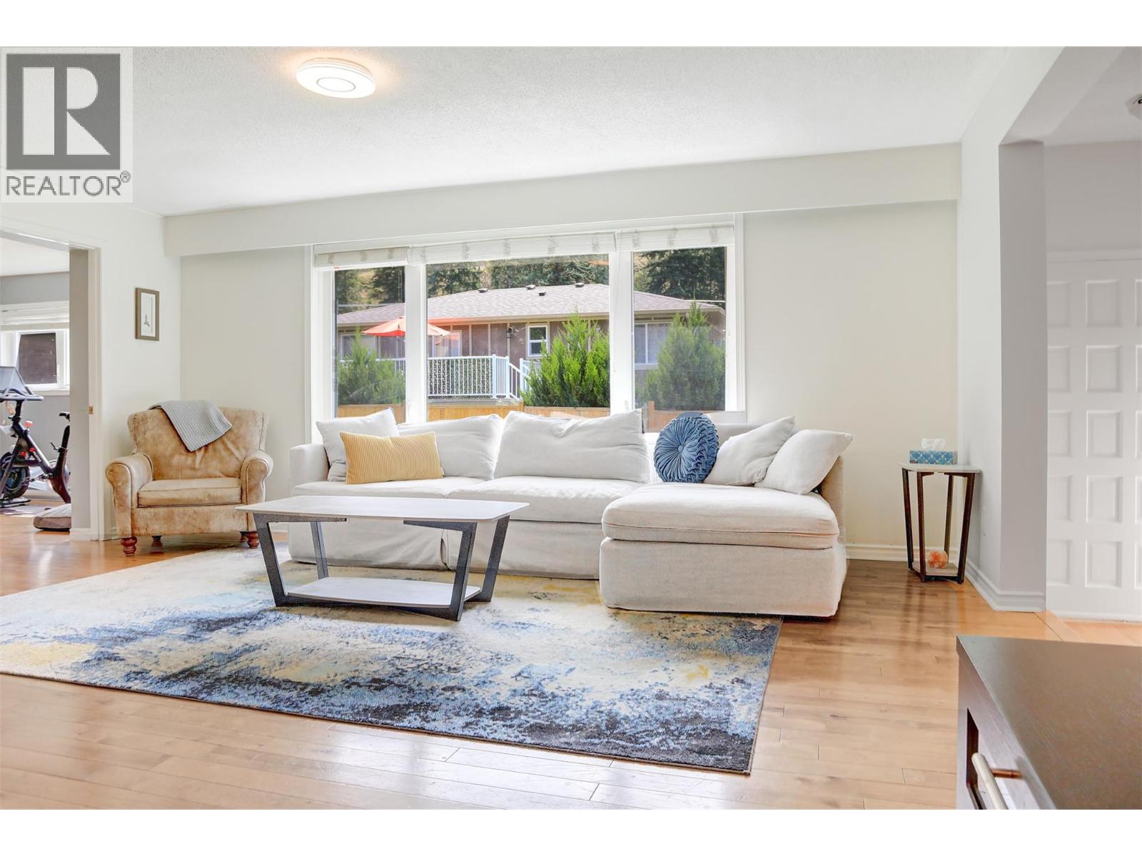  812 Paret Road, Kelowna