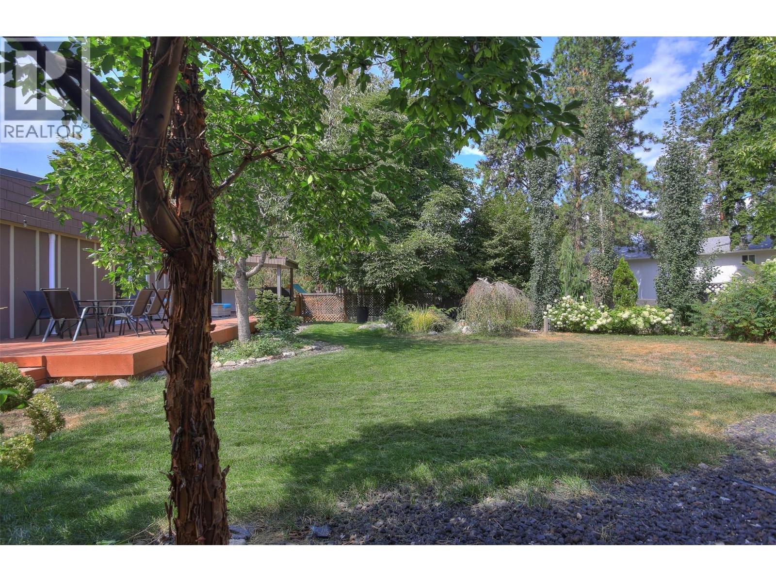  812 Paret Road, Kelowna