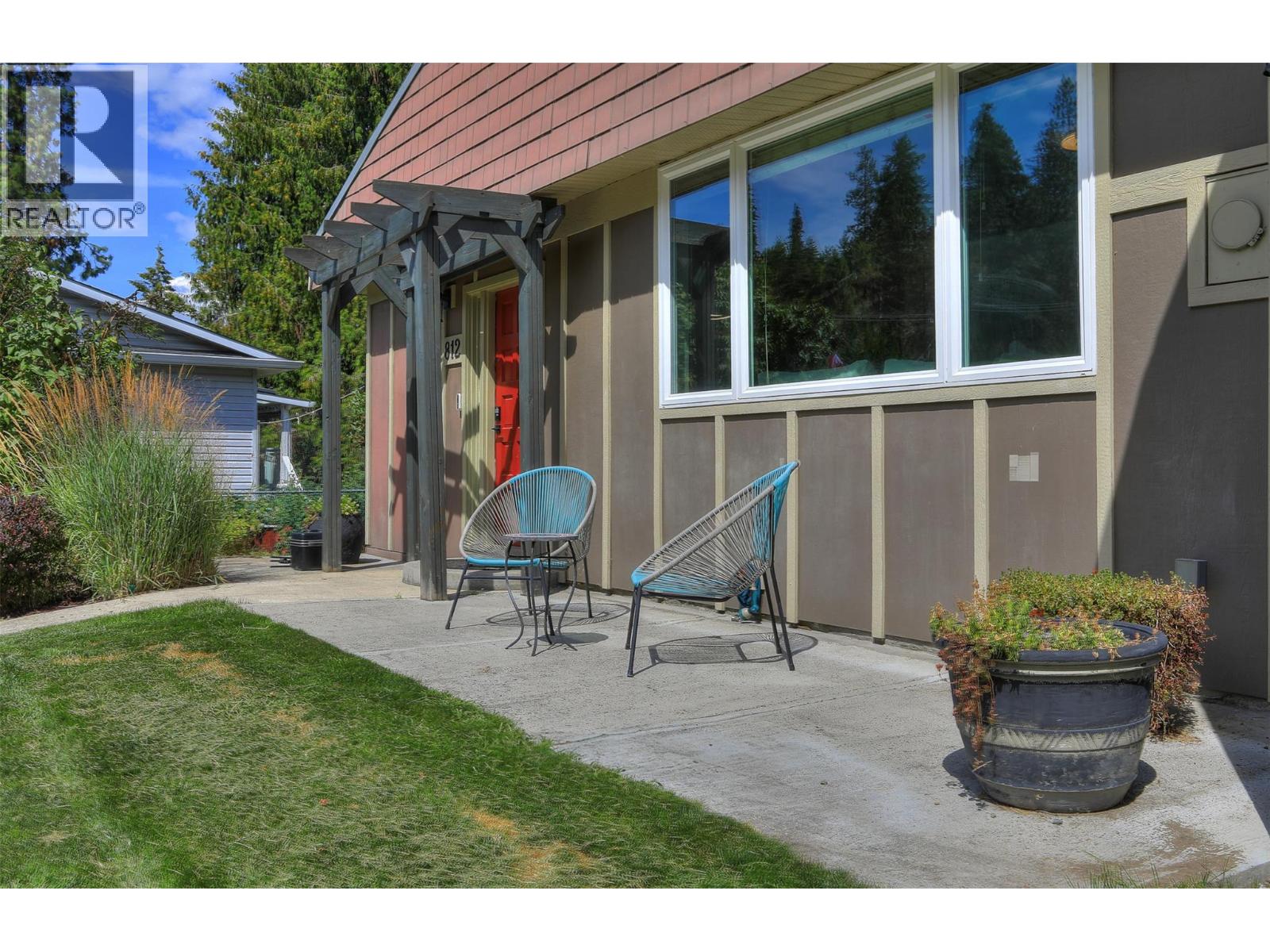 812 Paret Road, Kelowna