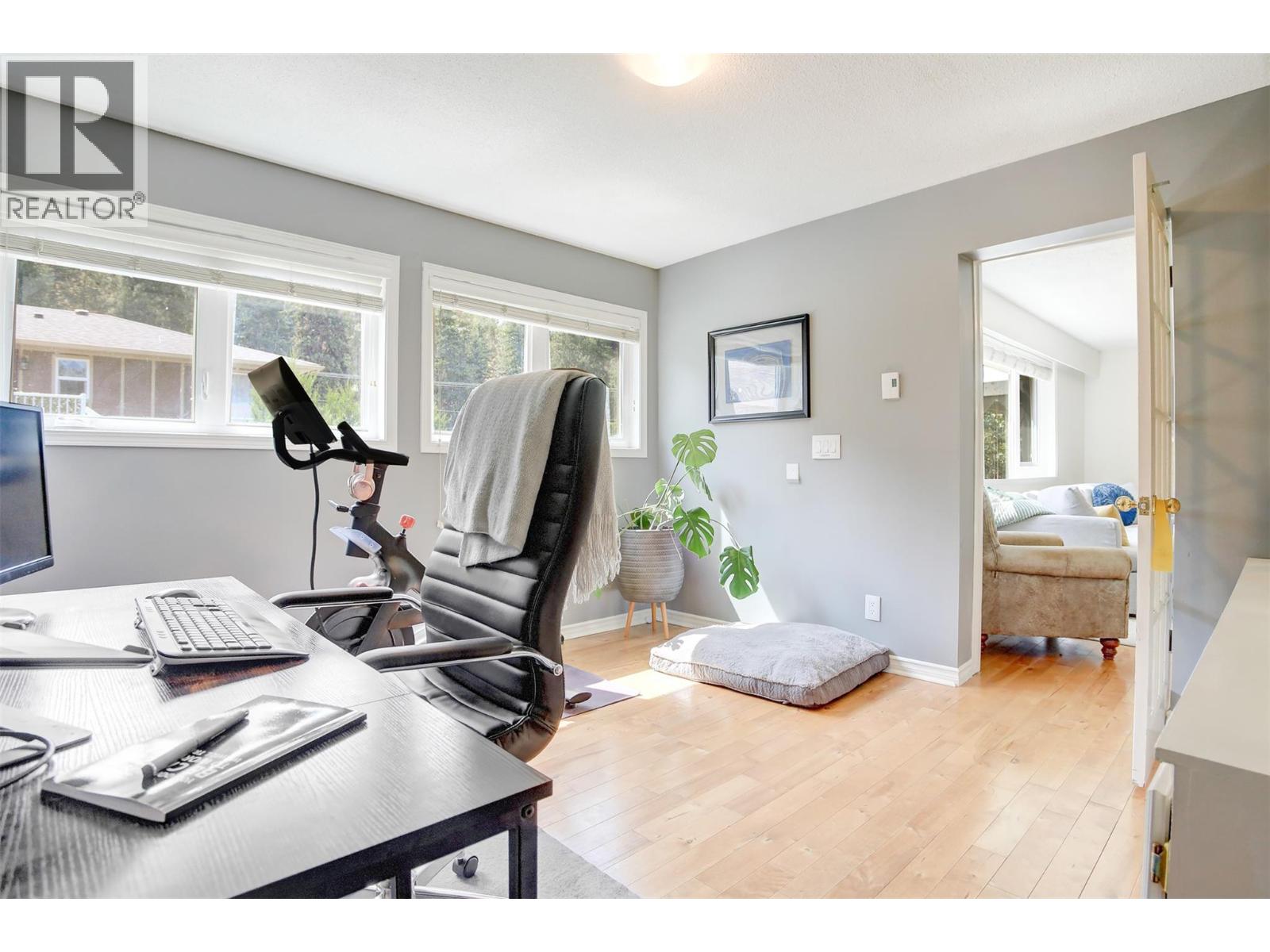  812 Paret Road, Kelowna
