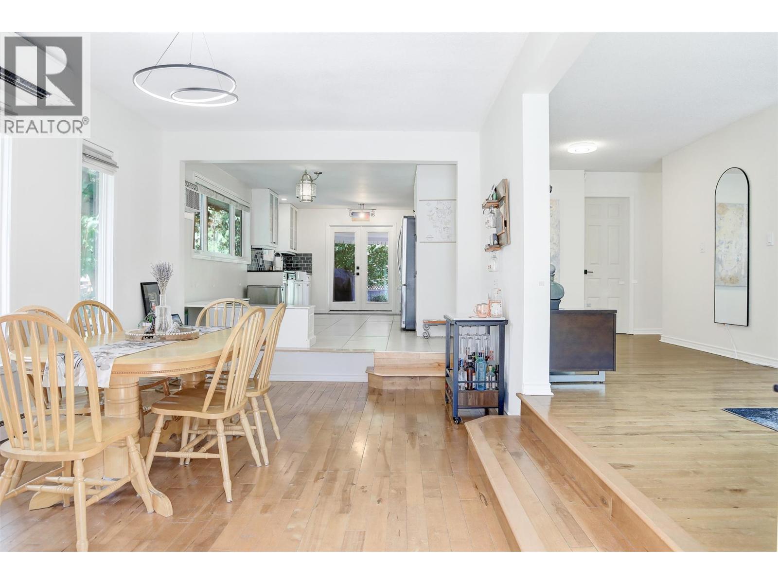  812 Paret Road, Kelowna