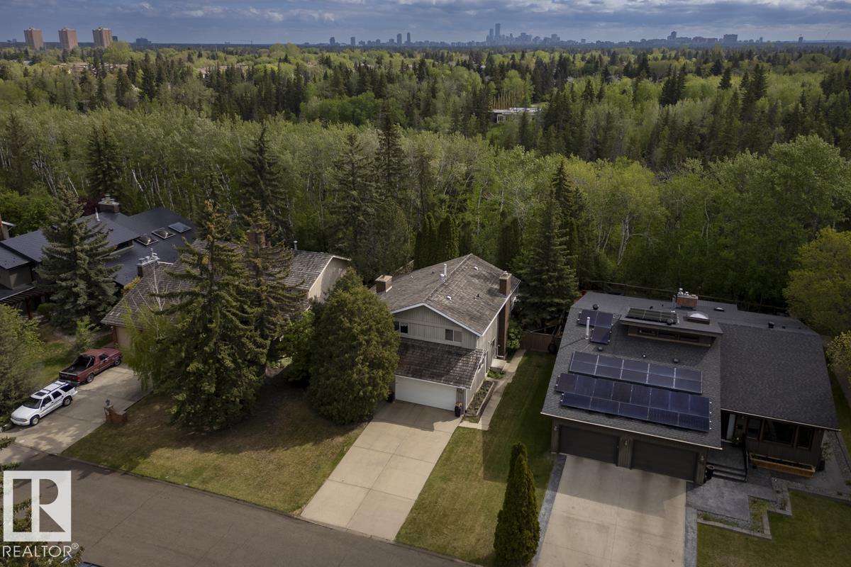 Photo 1 of 39 Wolf Cr Nw, Edmonton AB