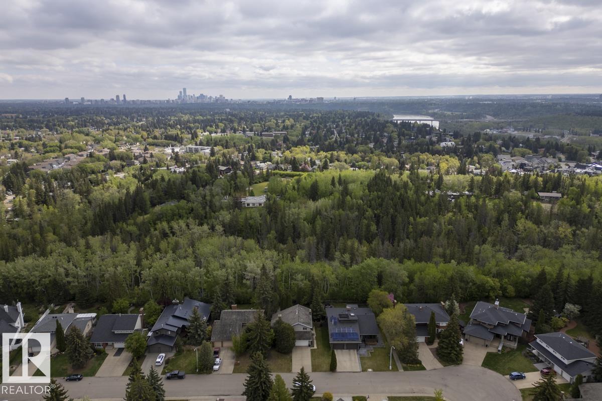 Photo 63 of 39 Wolf Cr Nw, Edmonton AB