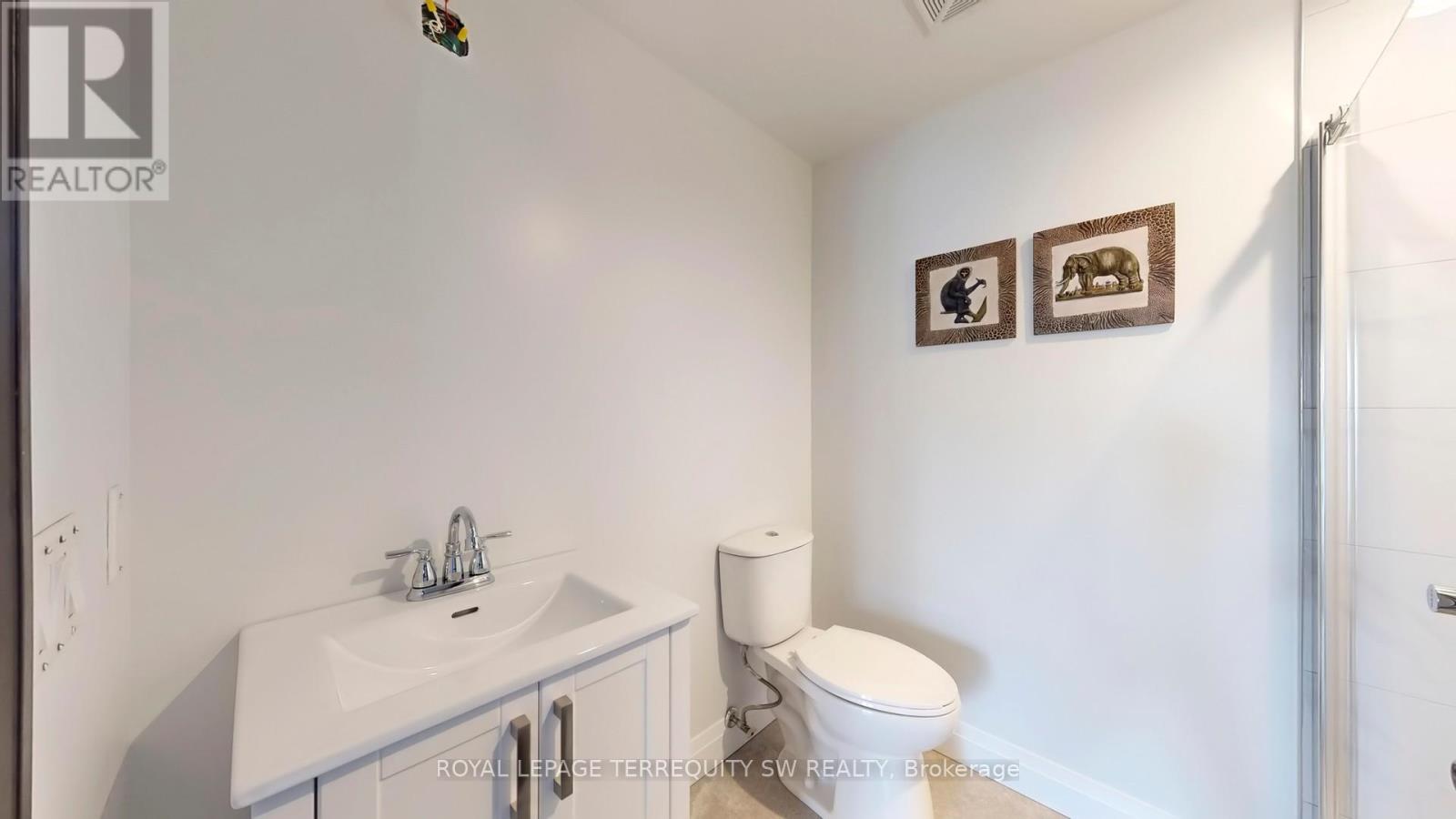 Photo 20 of 3704 21 Carlton Street, Toronto ON
