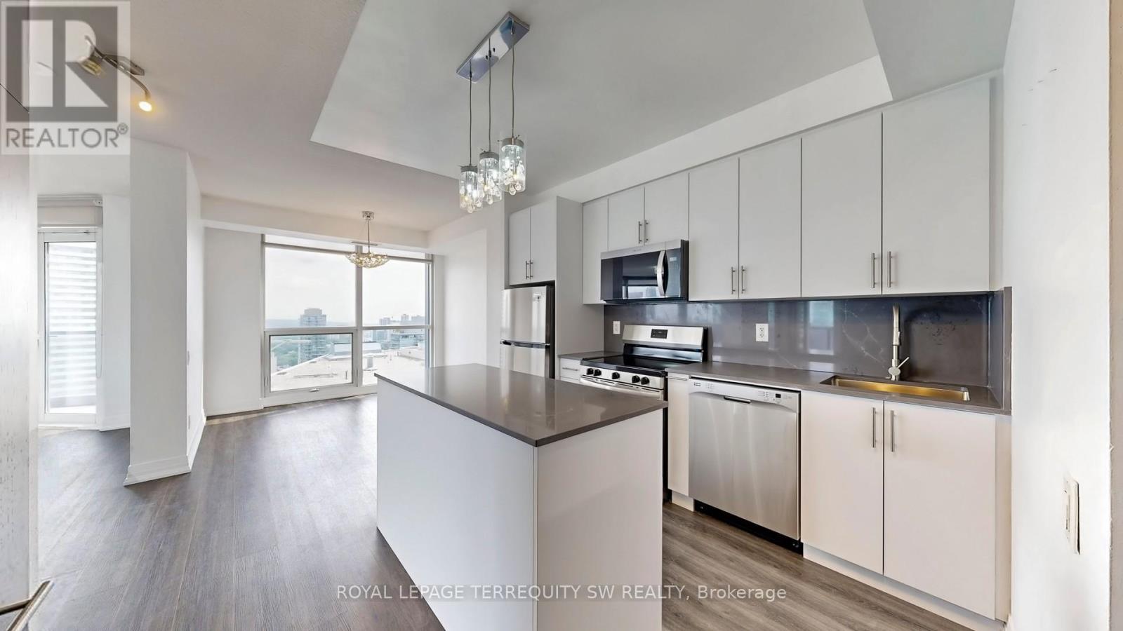 Photo 4 of 3704 21 Carlton Street, Toronto ON