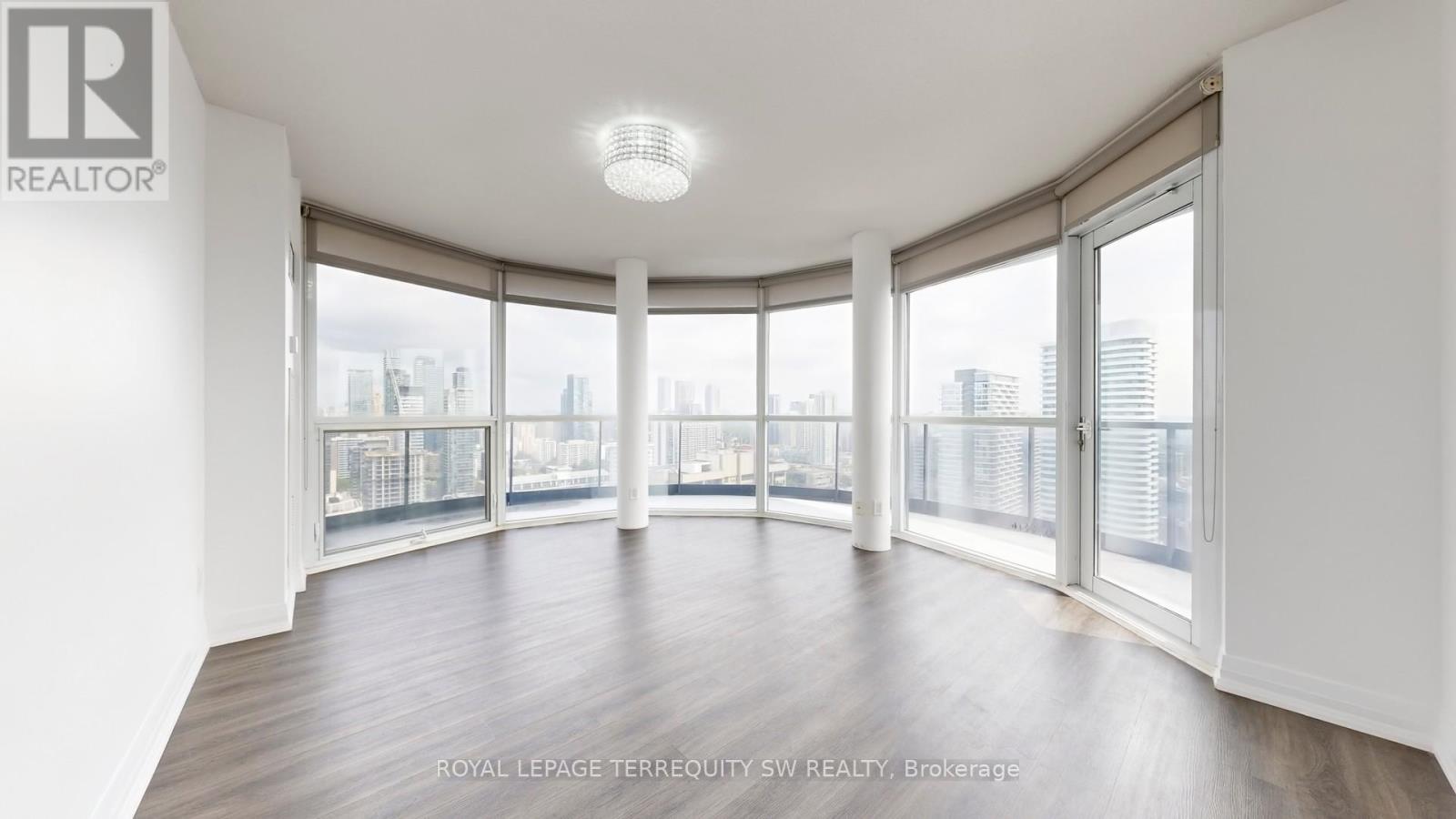 Photo 7 of 3704 21 Carlton Street, Toronto ON