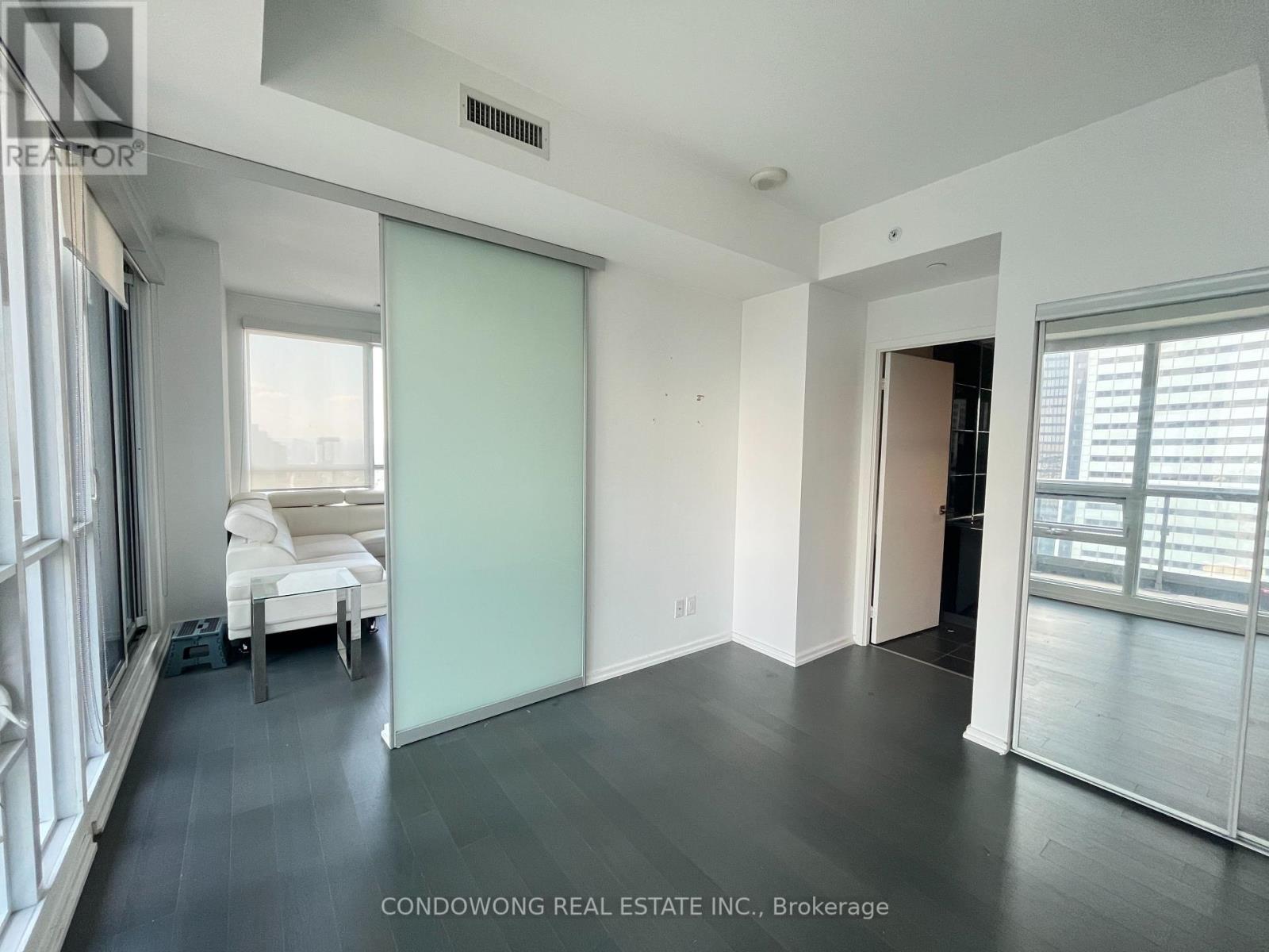 Photo 12 of 4411 70 Temperance Street, Toronto ON