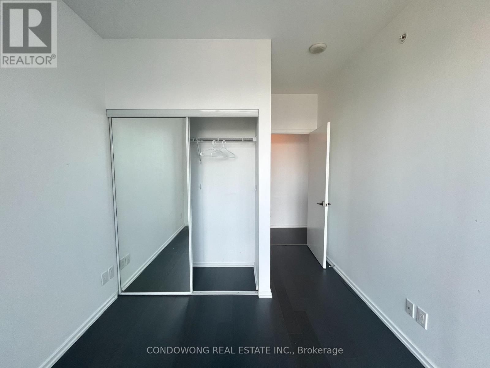 Photo 9 of 4411 70 Temperance Street, Toronto ON