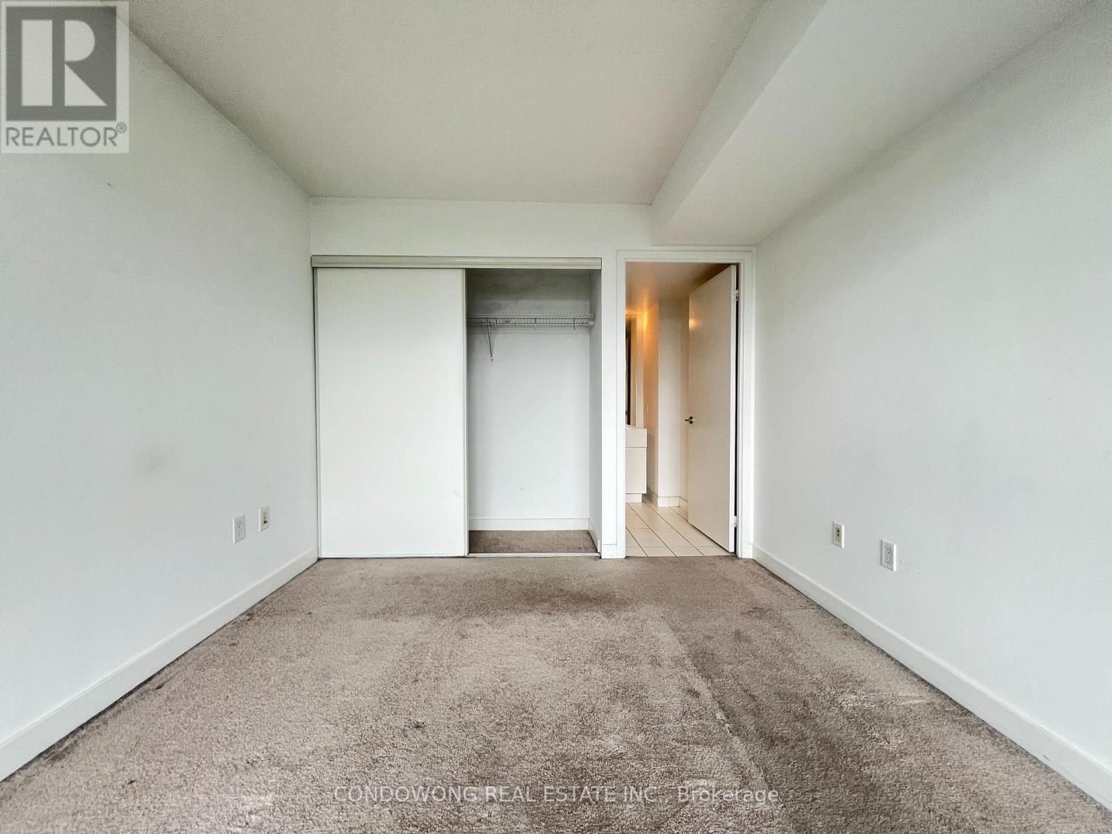 Photo 14 of 309 10 Capreol Court, Toronto ON