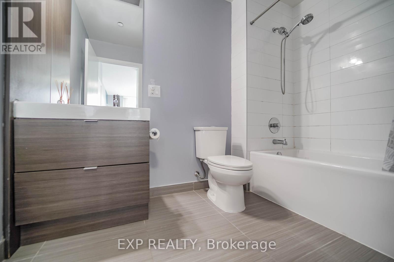 Photo 26 of 408 62 Forest Manor Road, Toronto ON