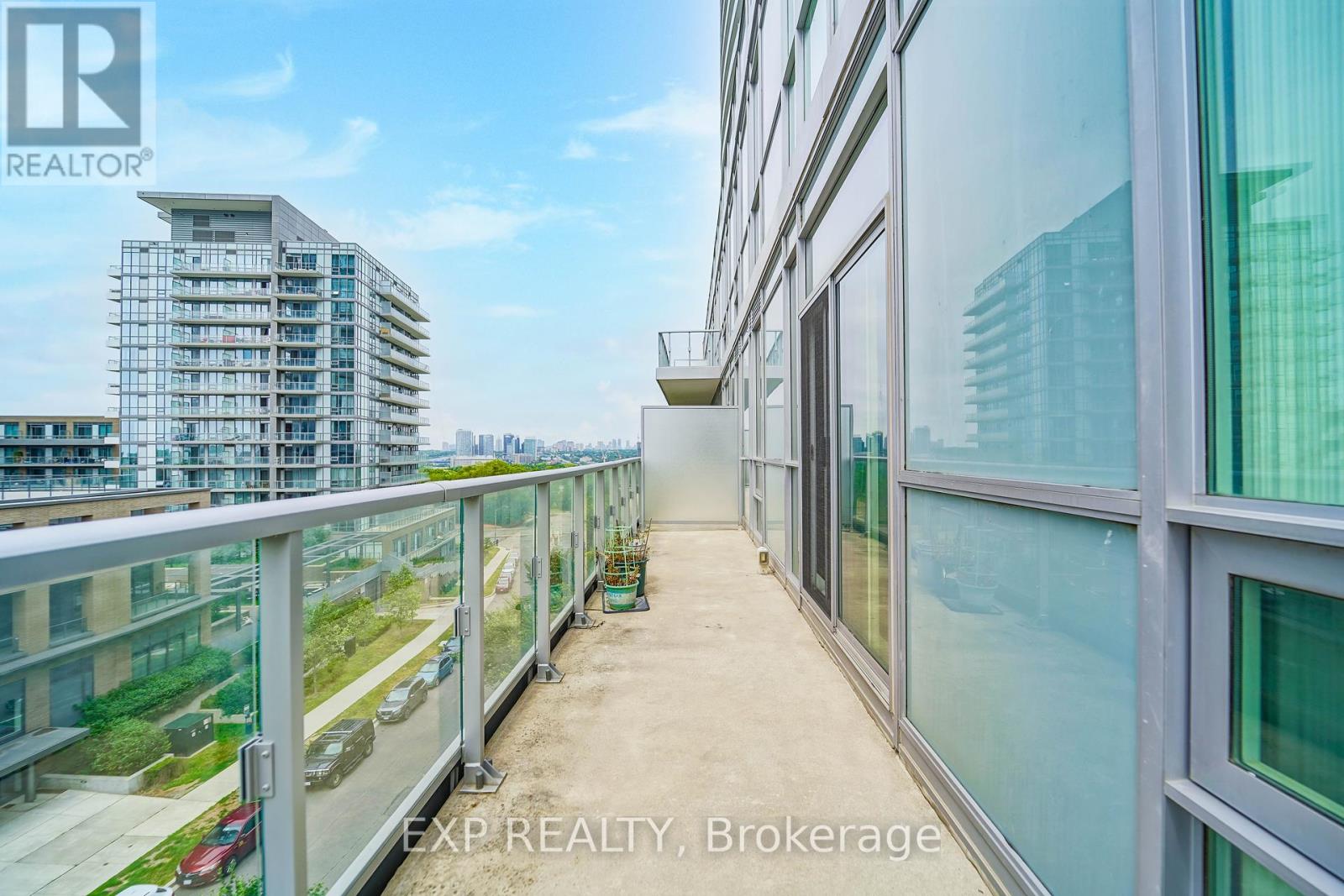 Photo 32 of 408 62 Forest Manor Road, Toronto ON