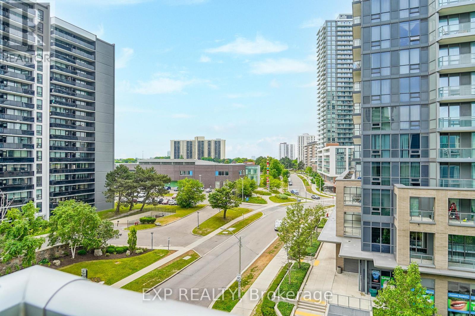 Photo 33 of 408 62 Forest Manor Road, Toronto ON