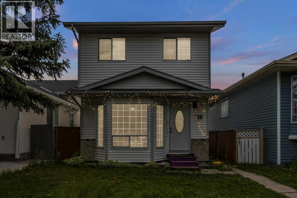 35 Martinwood Way NE, Calgary, Alberta