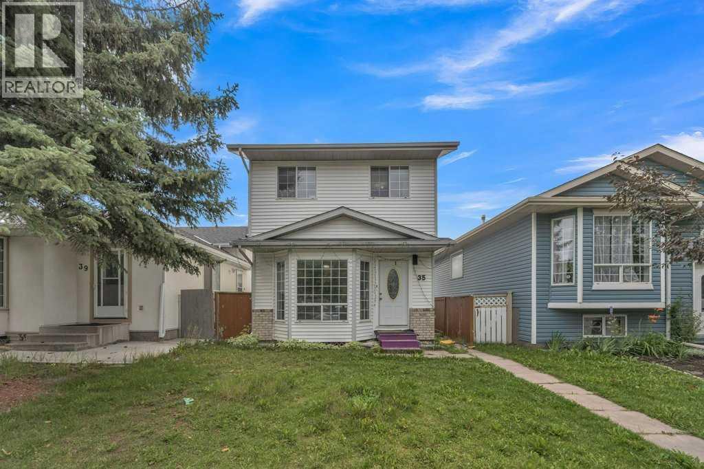 Photo 4 of 35 Martinwood Way Ne, Calgary AB