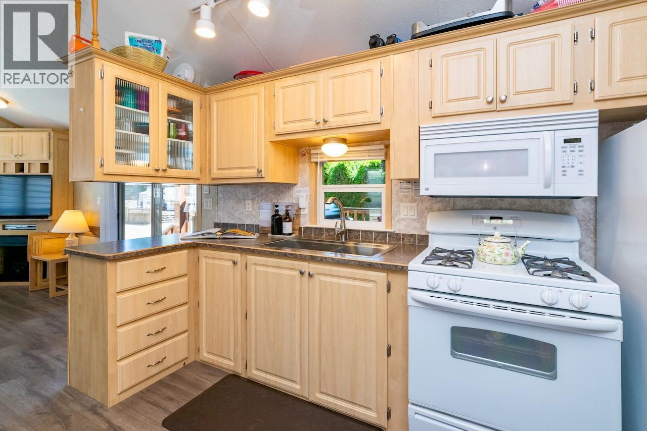 18 1131 Pine Grove Road, Scotch Creek