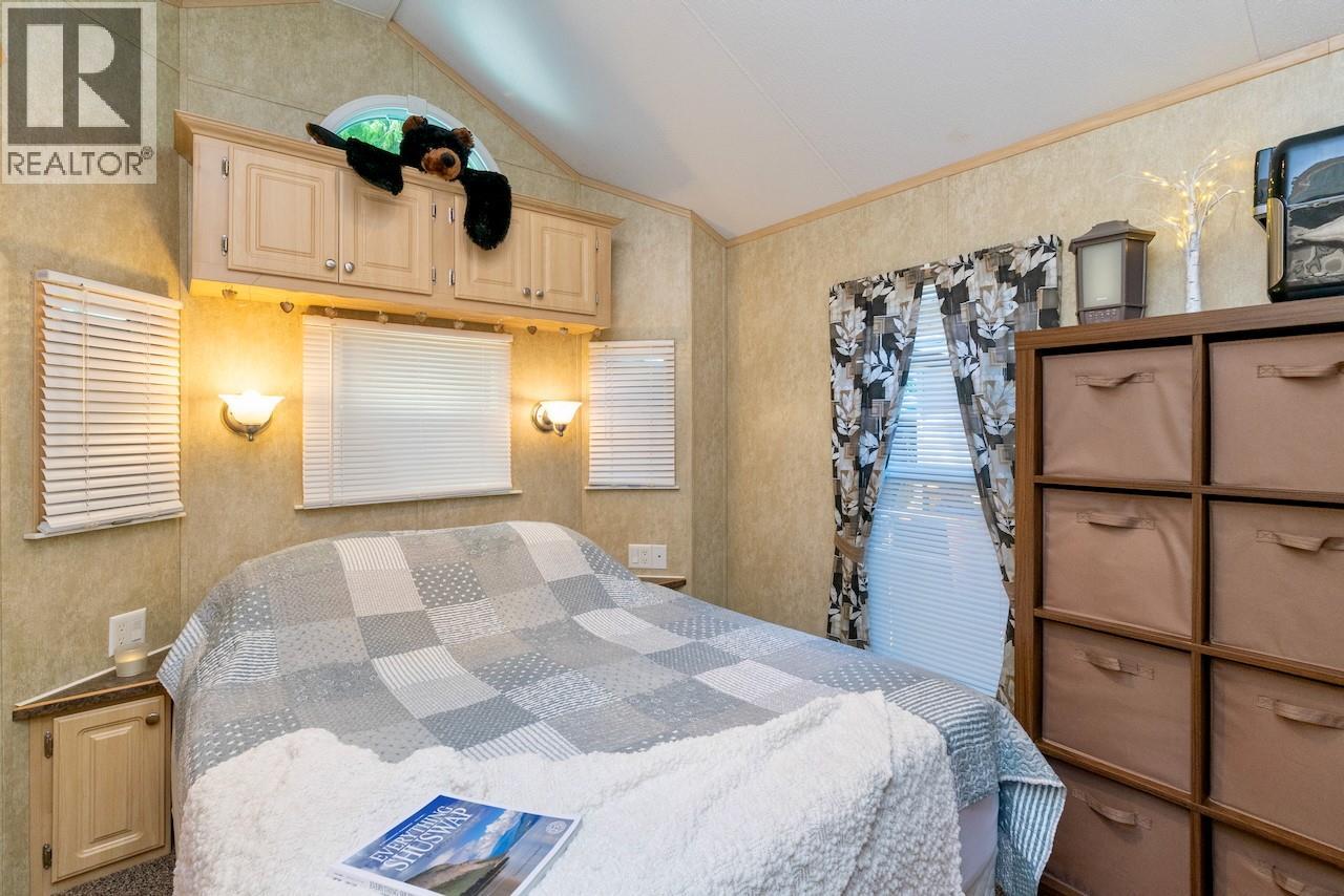 18 1131 Pine Grove Road, Scotch Creek