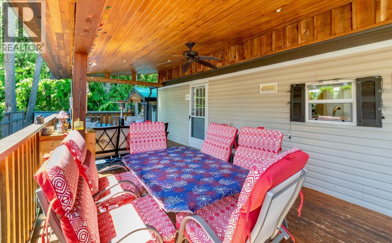 18 1131 Pine Grove Road, Scotch Creek