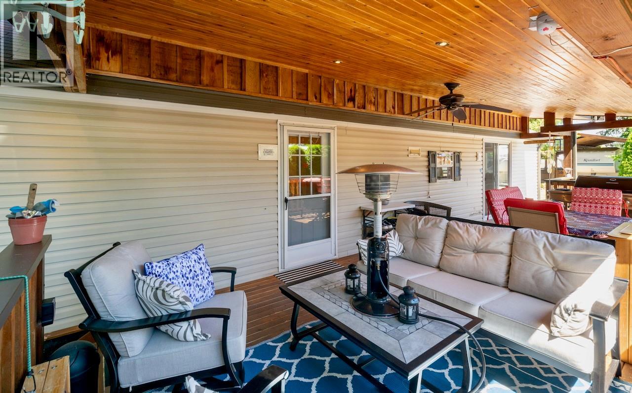 18 1131 Pine Grove Road, Scotch Creek