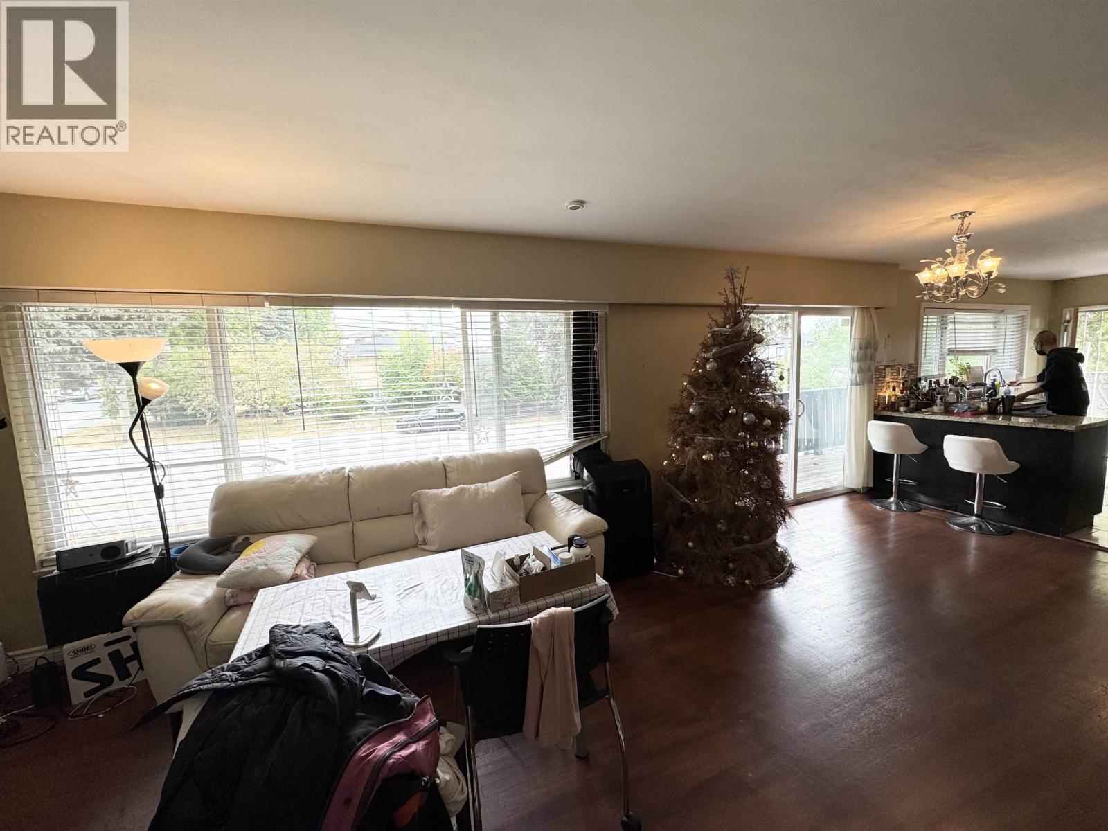 Photo 8 of 1305 Kensington Avenue, Burnaby BC