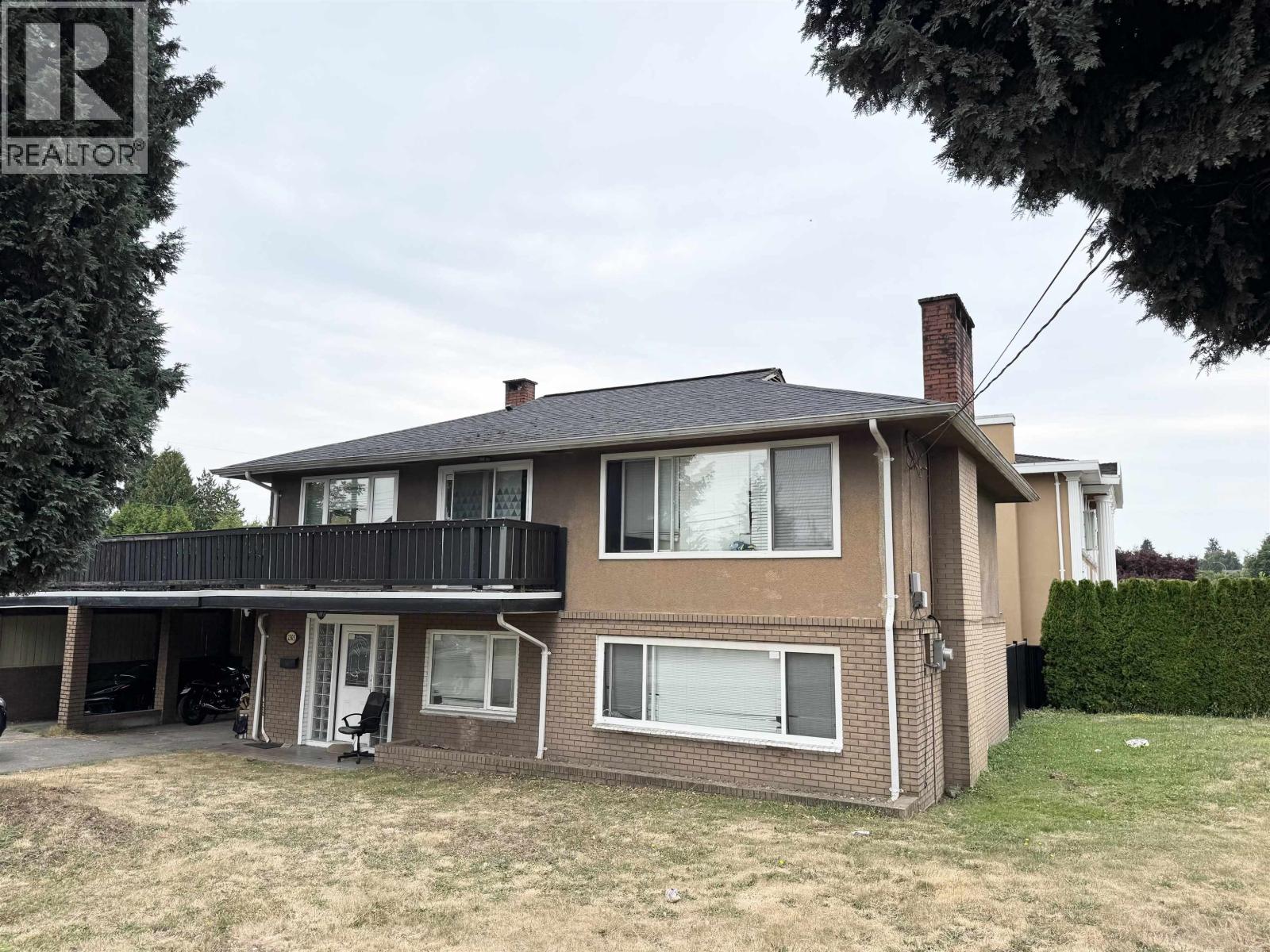 Photo 2 of 1305 Kensington Avenue, Burnaby BC