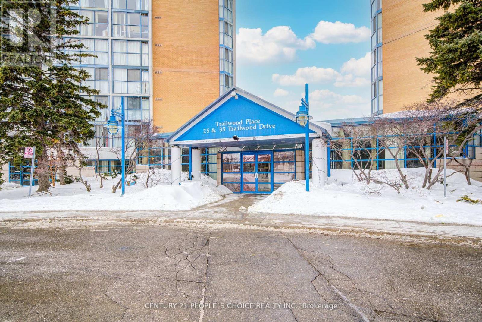 Photo 2 of 1206 25 Trailwood Drive, Mississauga ON