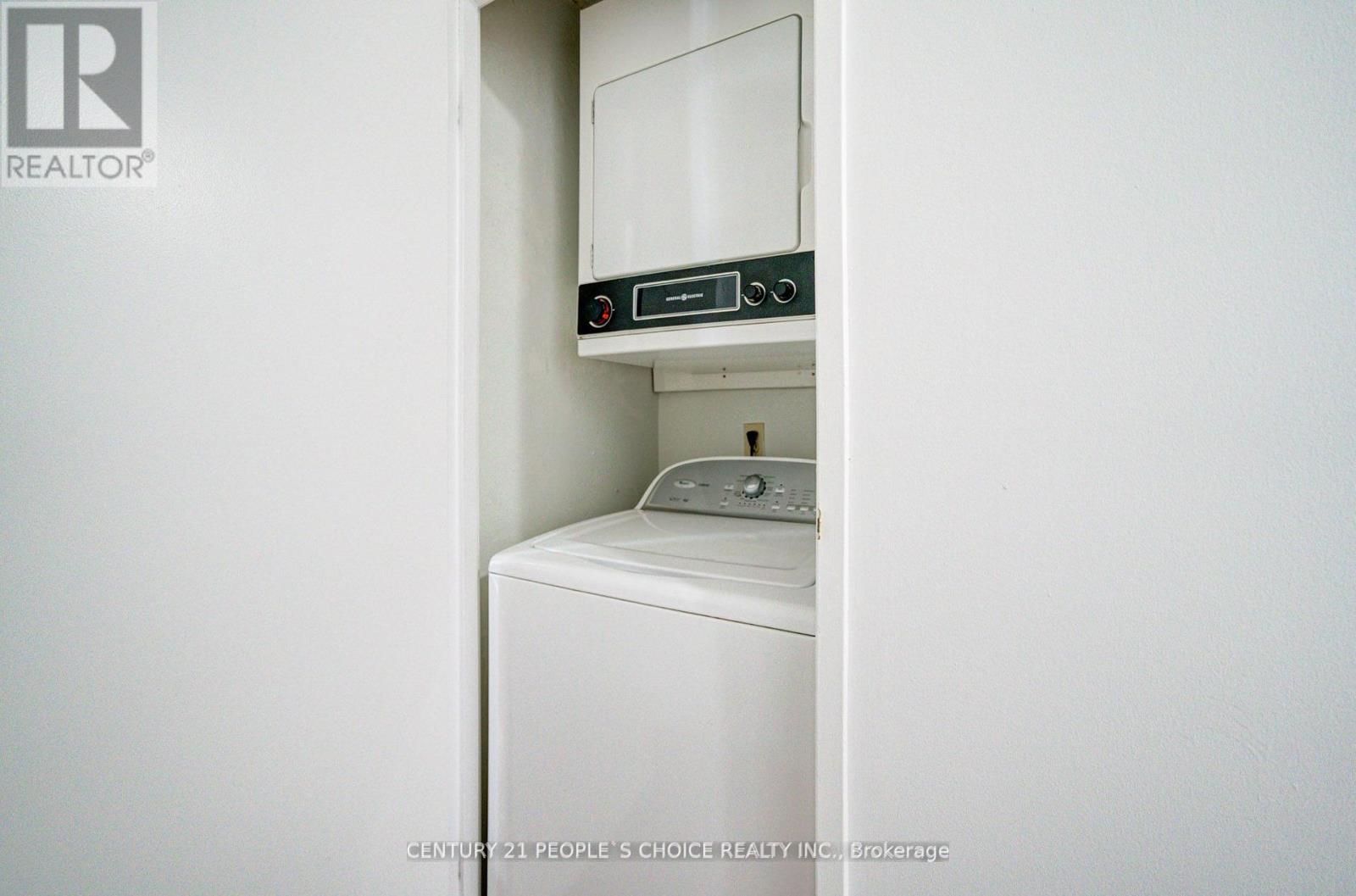 Photo 25 of 1206 25 Trailwood Drive, Mississauga ON