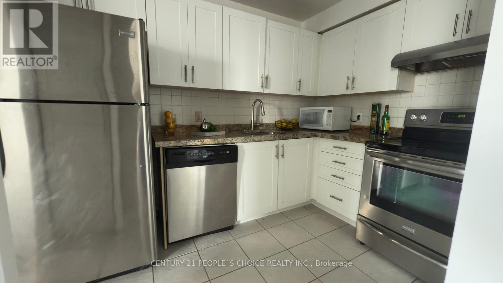 Photo 7 of 1206 25 Trailwood Drive, Mississauga ON