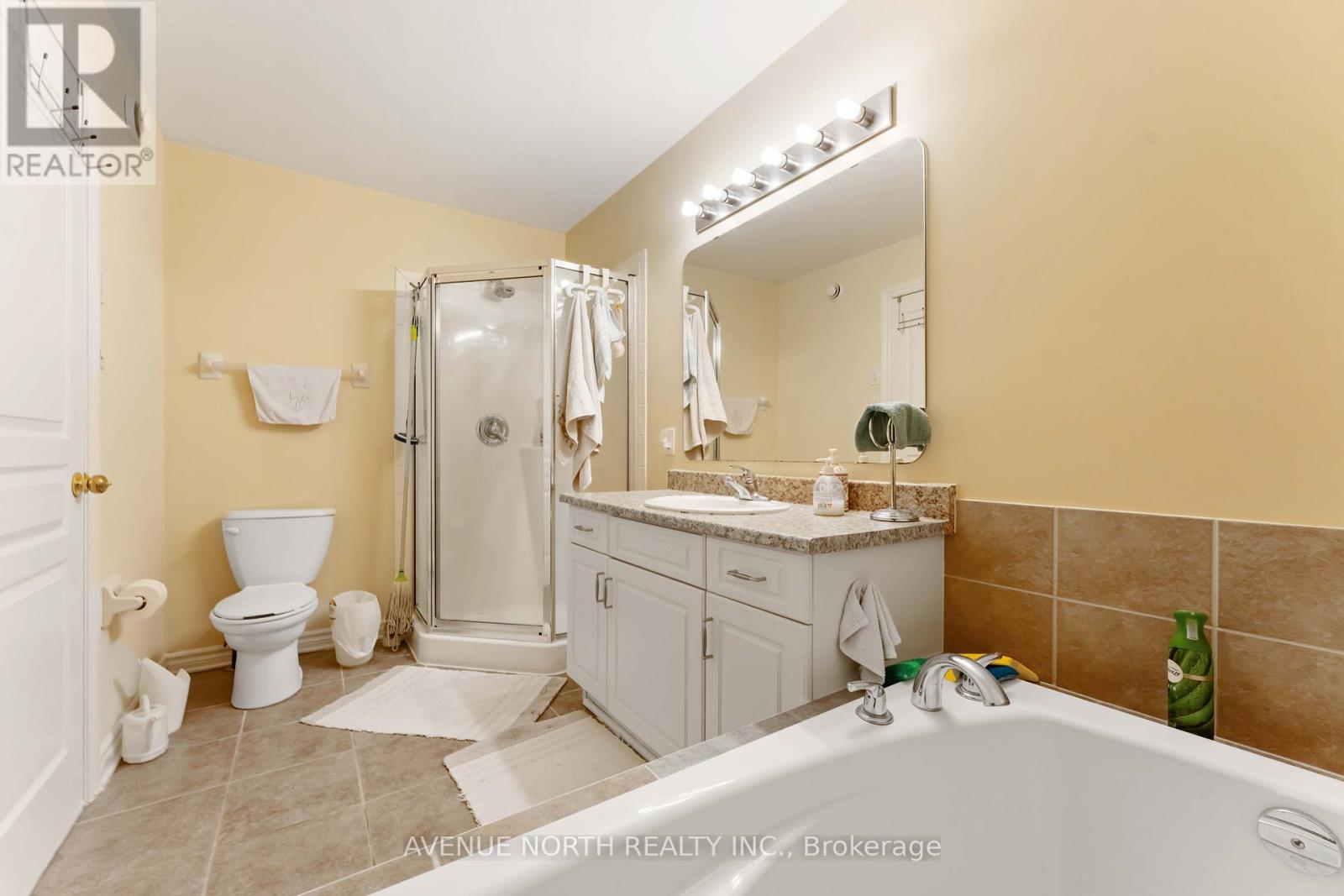 Photo 17 of 241 Waymark Crescent, Ottawa ON