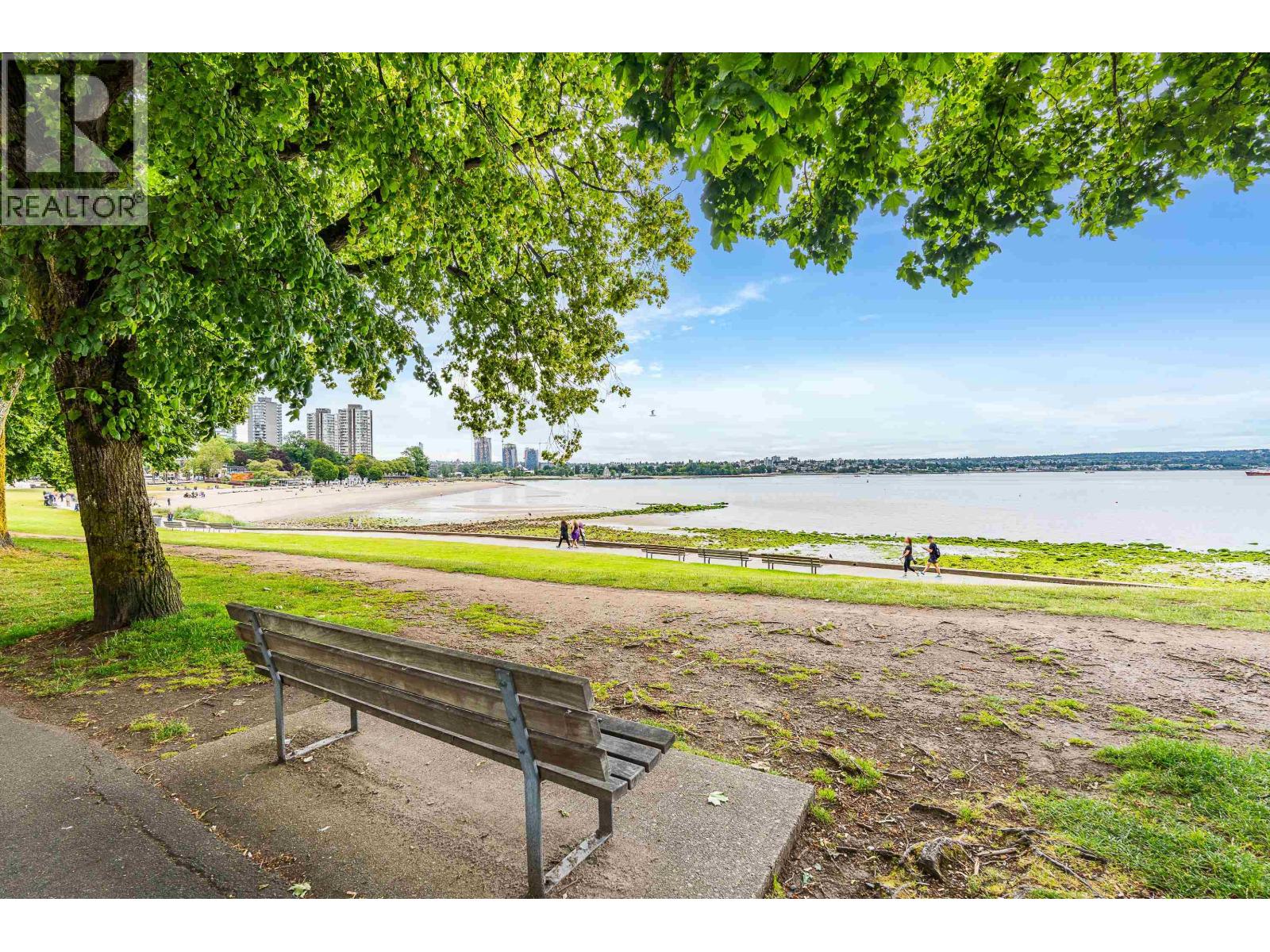 Photo 38 of 201 1995 Beach Avenue, Vancouver BC