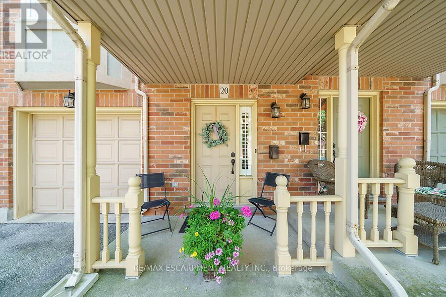 Photo 3 of 20 1336 Upper Sherman Avenue, Hamilton ON