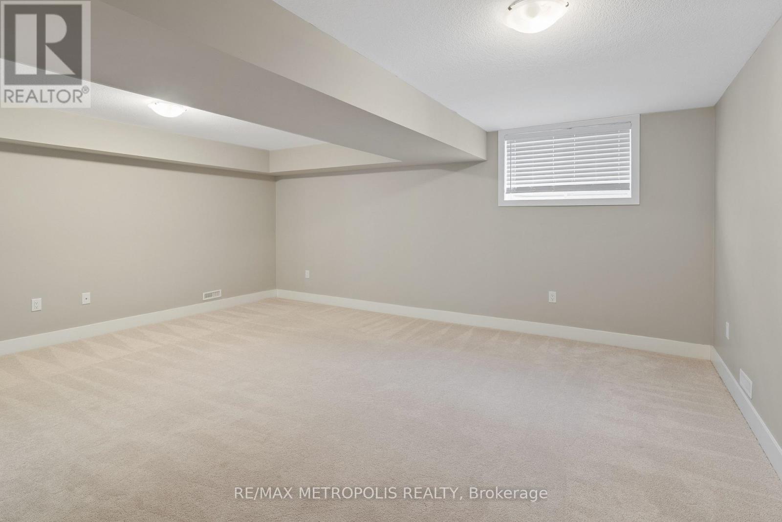 Photo 34 of 93 1960 Dalmagarry Road, London North ON