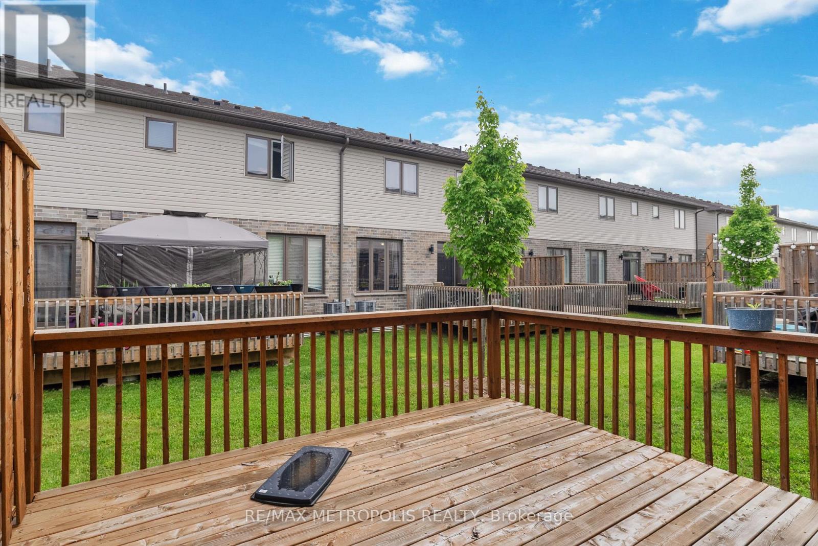 Photo 37 of 93 1960 Dalmagarry Road, London North ON