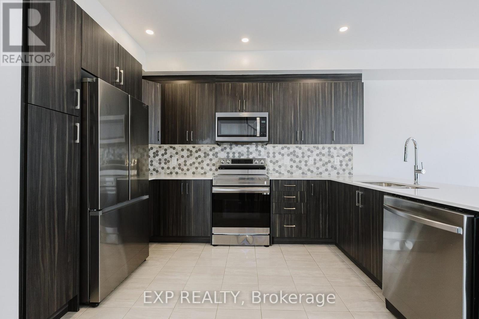 Photo 12 of 808 Mochi Circle, Ottawa ON