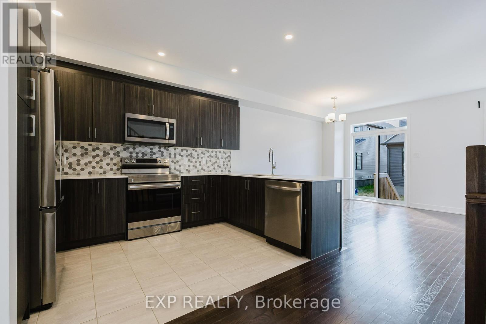 Photo 37 of 808 Mochi Circle, Ottawa ON