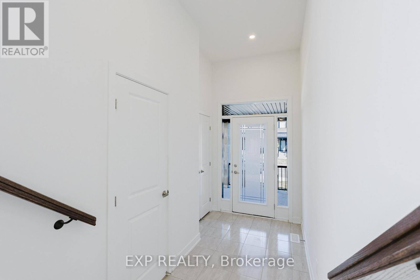 Photo 3 of 808 Mochi Circle, Ottawa ON
