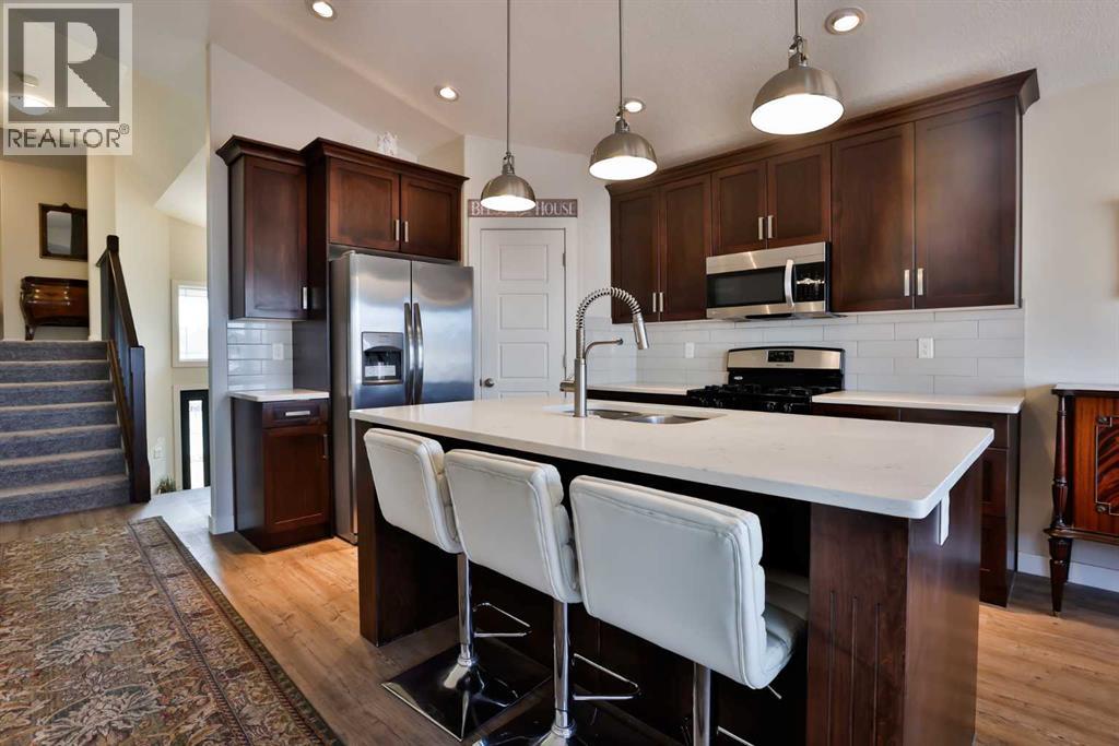 Photo 5 of 21 Riverford Close W, Lethbridge AB