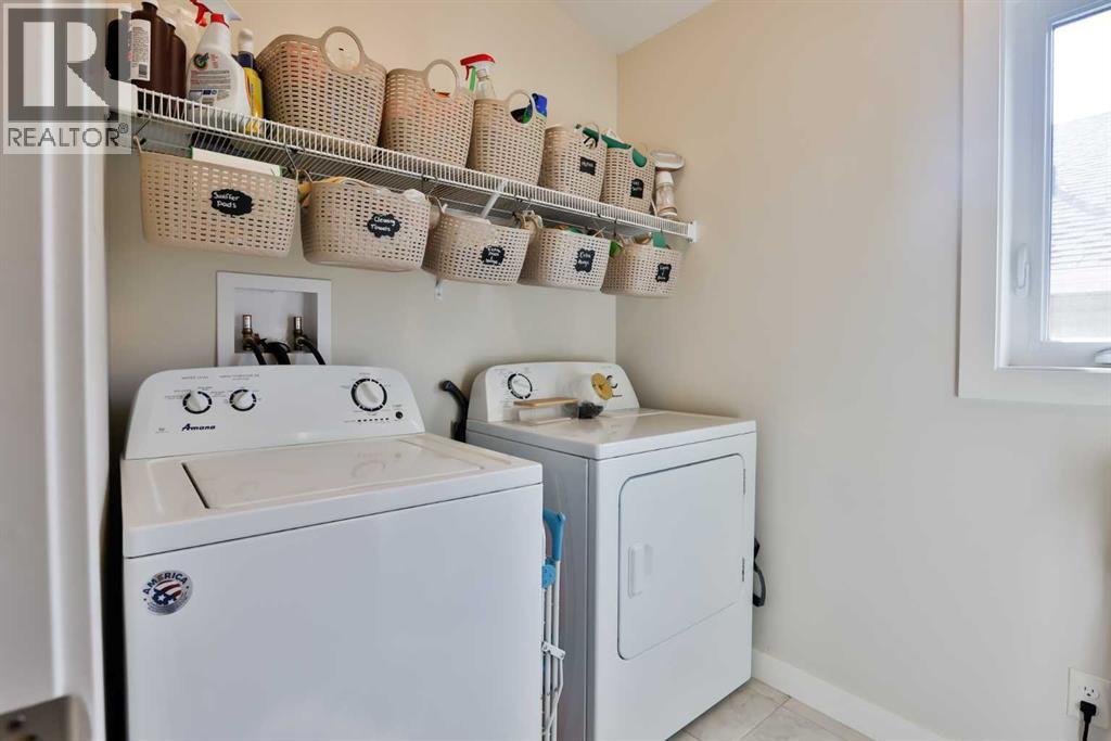 Photo 16 of 21 Riverford Close W, Lethbridge AB