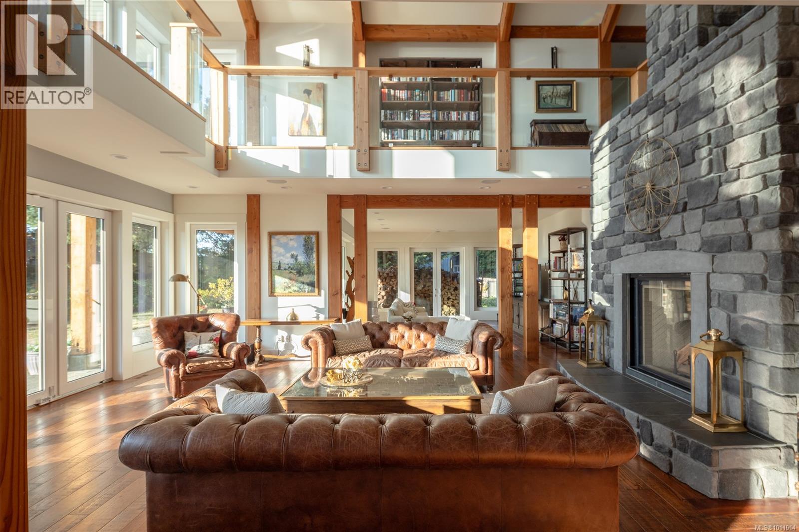 1107 Kye Bay Rd, Comox