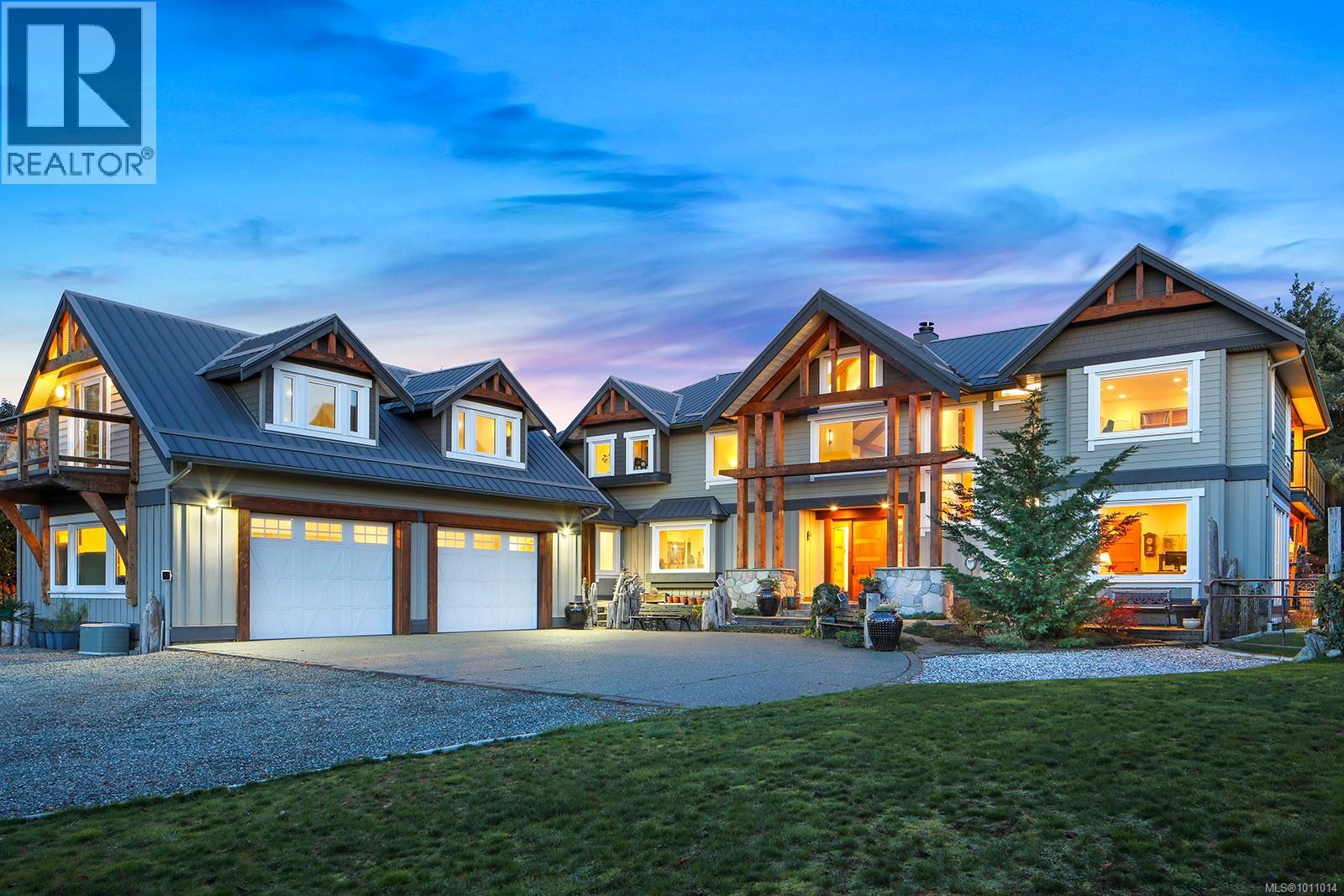 1107 Kye Bay Rd, Comox
