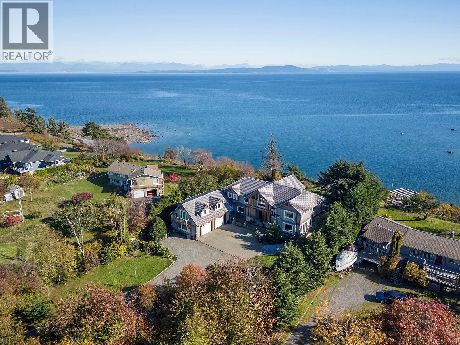 1107 Kye Bay Rd, Comox