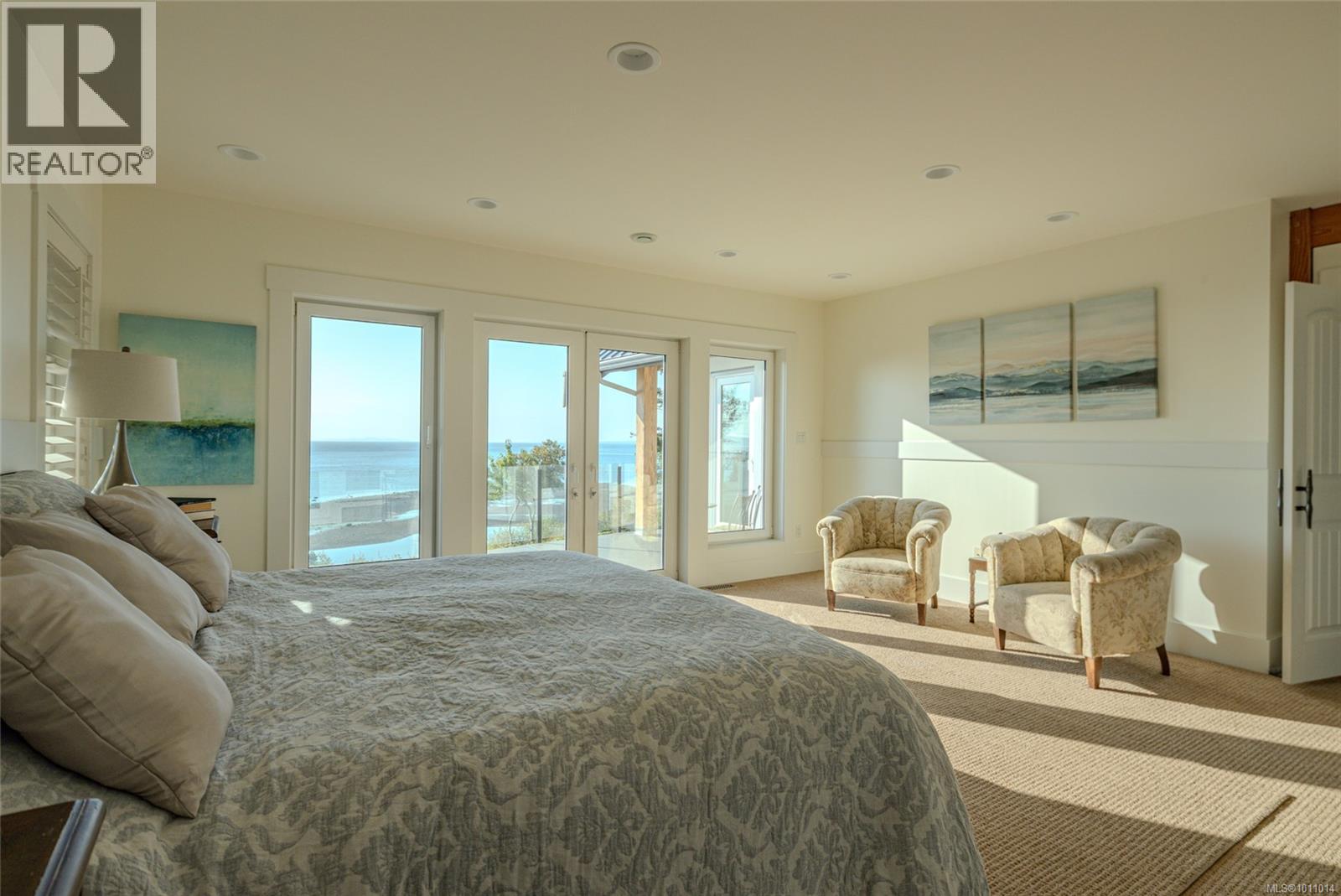 1107 Kye Bay Rd, Comox