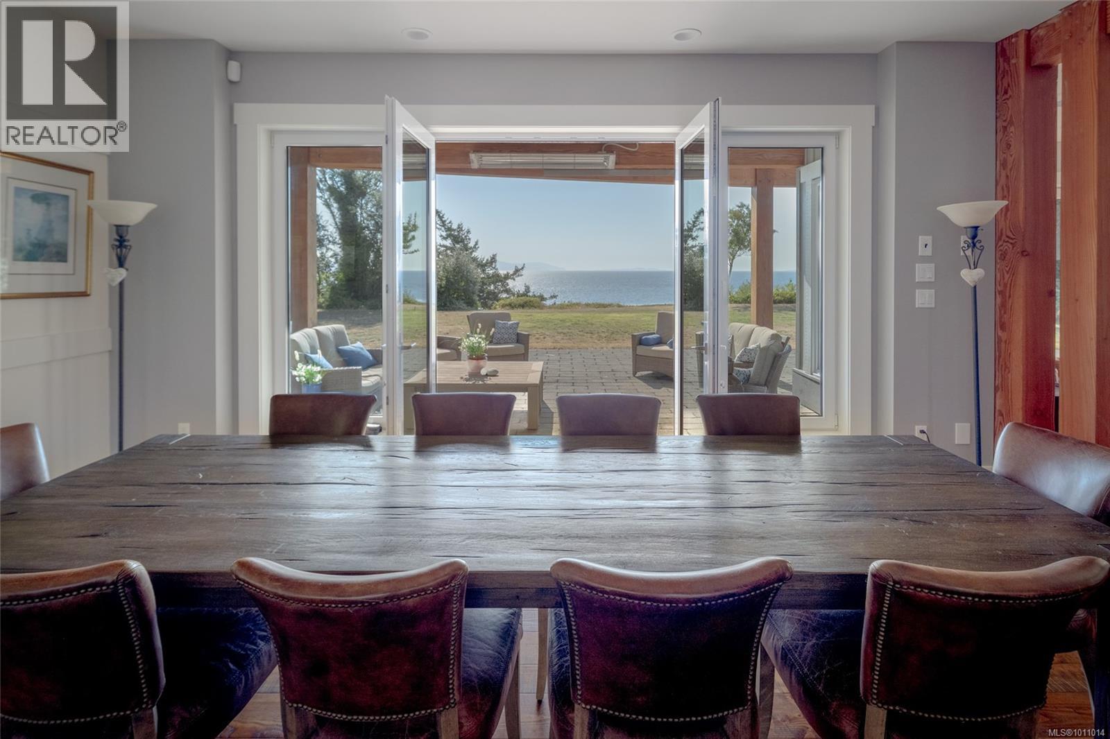 1107 Kye Bay Rd, Comox