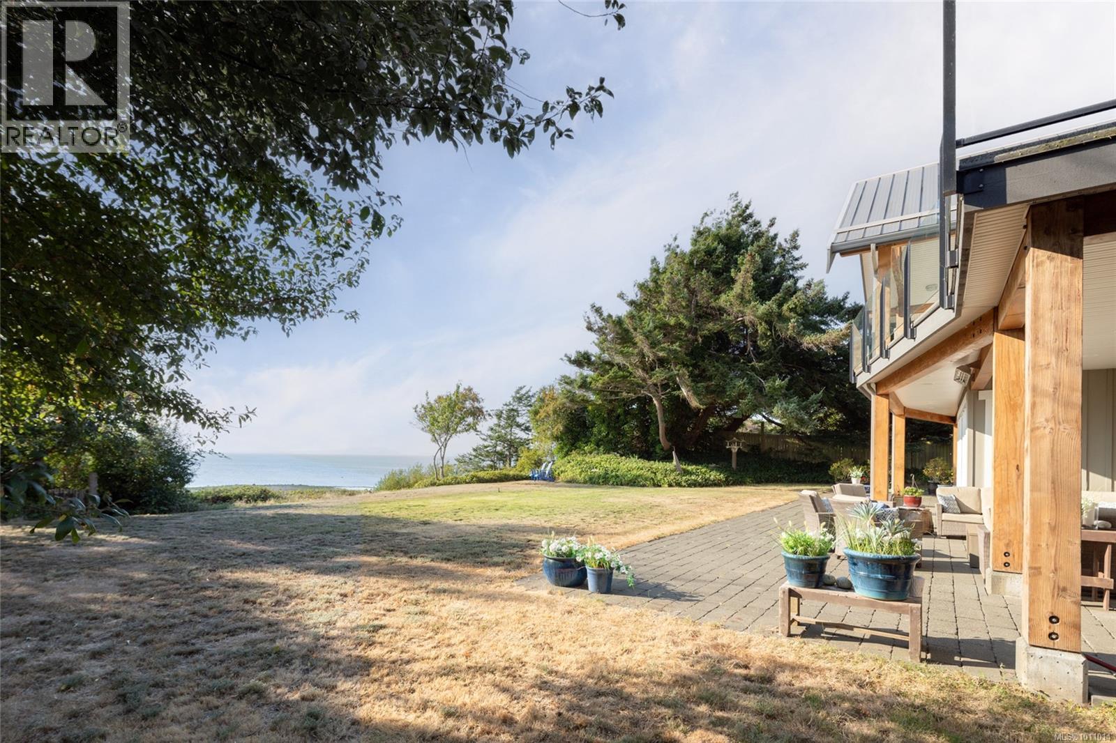 1107 Kye Bay Rd, Comox