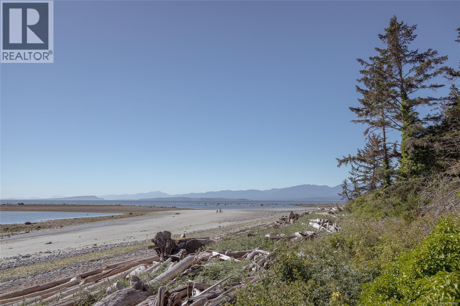 1107 Kye Bay Rd, Comox