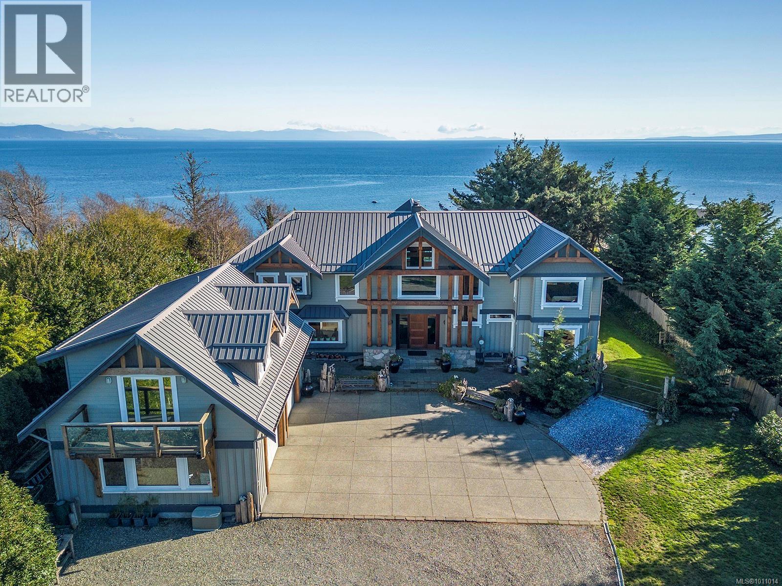 1107 Kye Bay Rd, Comox