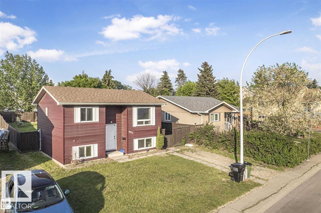 Photo 2 of 4912 36 Av Nw, Edmonton AB