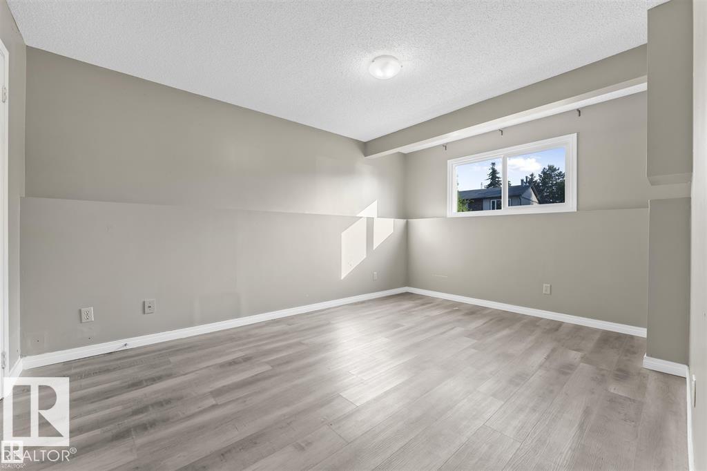 Photo 26 of 4912 36 Av Nw, Edmonton AB